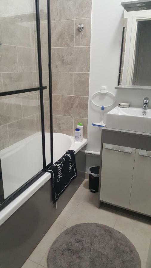 77 Rue De France Leilighet Fontainebleau Eksteriør bilde